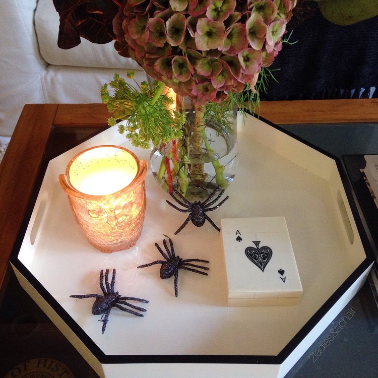 Simple Halloween Coffee Table Decoration - Coffee Lovers