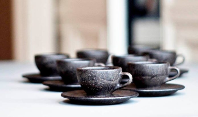 kaffeeform coffee cups made from old coffee grounds