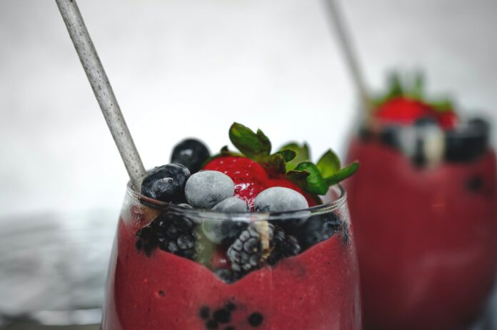 Mixed Berry and Cocoa Smoothie